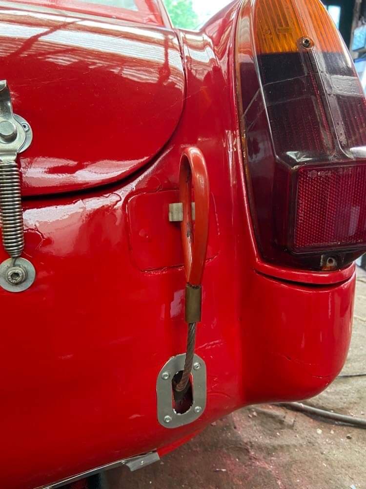 Painting the B red